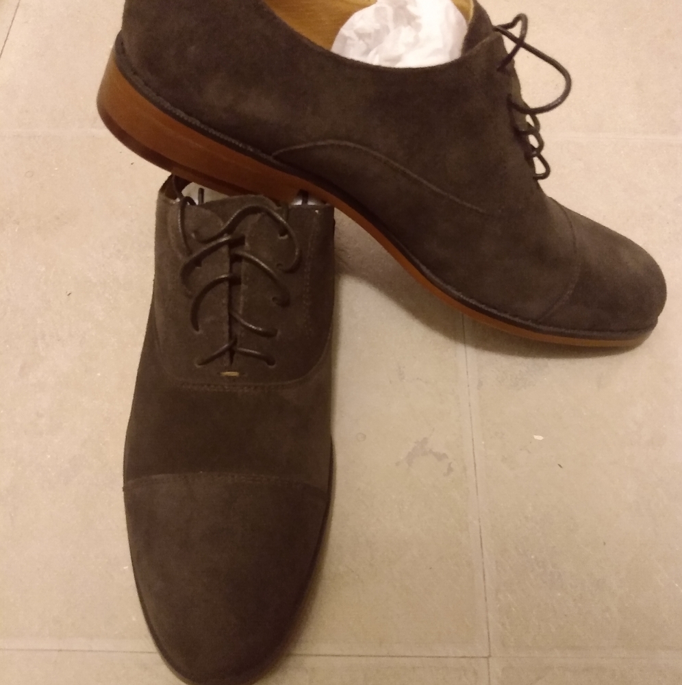 Shoes - Picture 4 of 7